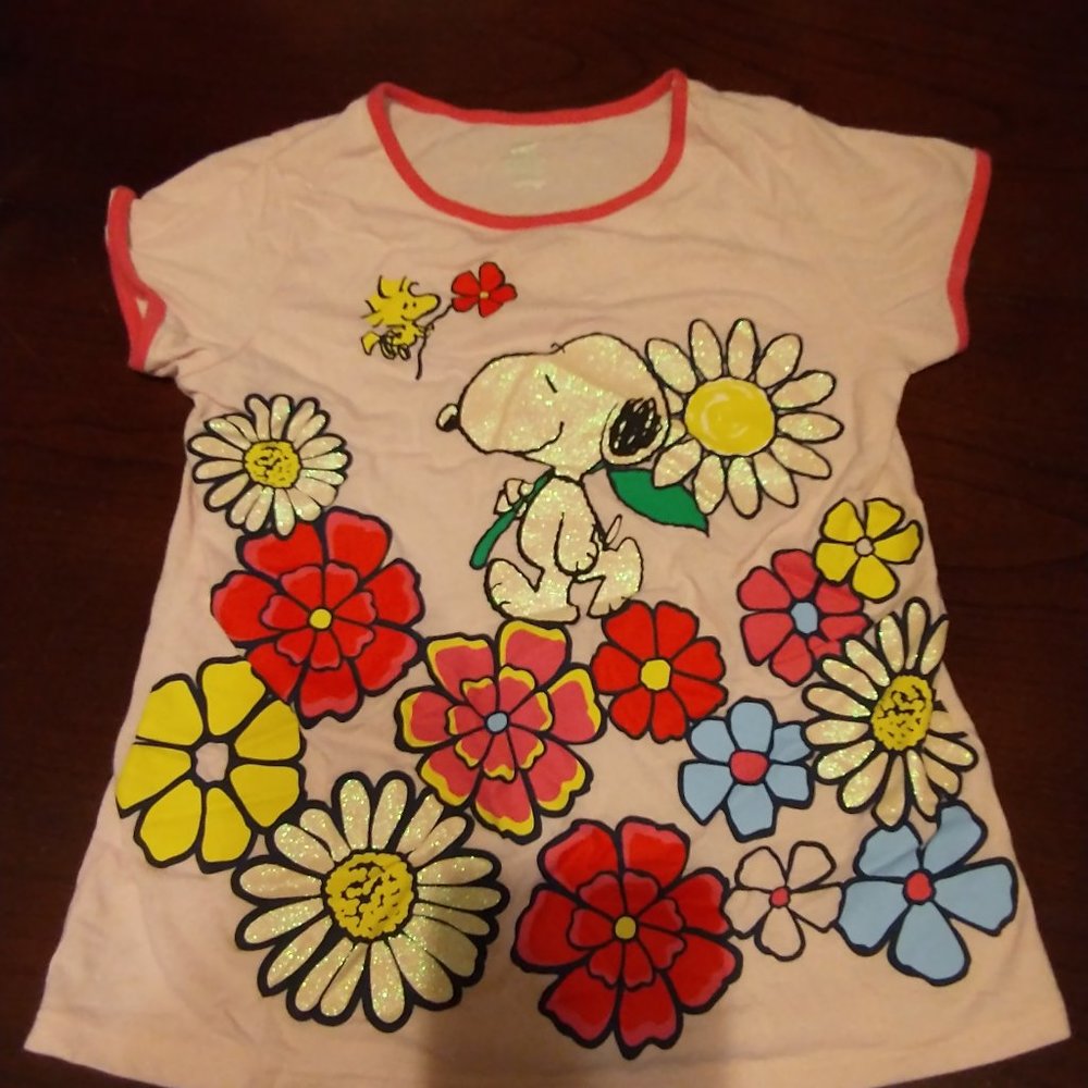 SNOOPY TEE..... EUC - Picture 2 of 5